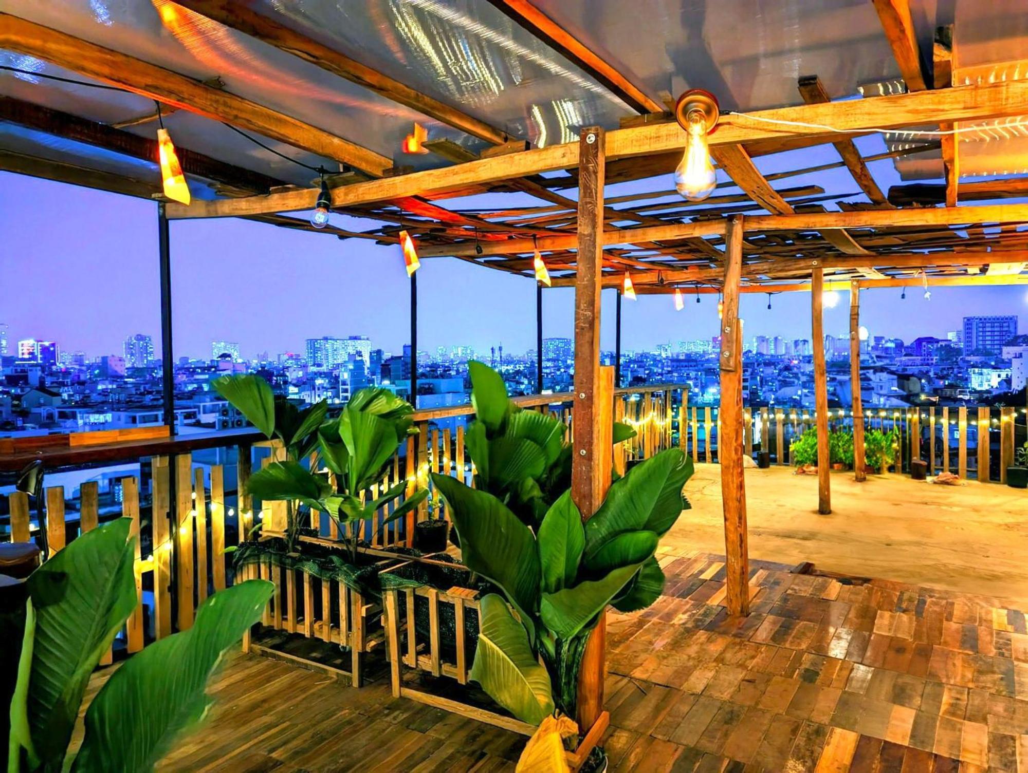 הו צ'י מין סיטי The Gk House Hostel, Ecolliving, Central City, Natural Wooden, Chill View Rooftop, Restaurant And Cocktail Bar מראה חיצוני תמונה